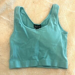 STREETWEAR SOCIETY CROPPED TANK